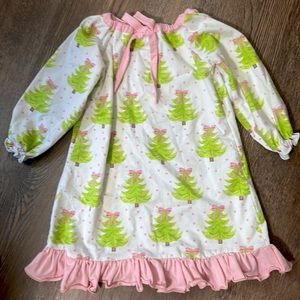 Busy Bees Smocks Christmas tree night gown